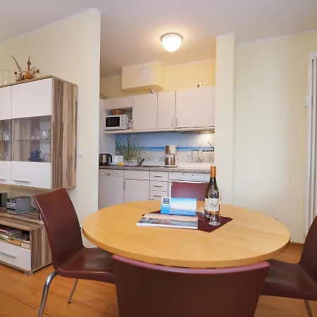 Kaiservillen - Mit 1 Schlafzimmer Und Balkon D231 הרינגסדורף